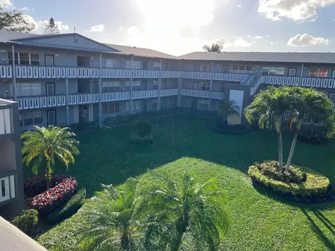 156 Suffolk D Boca Raton FL 33434