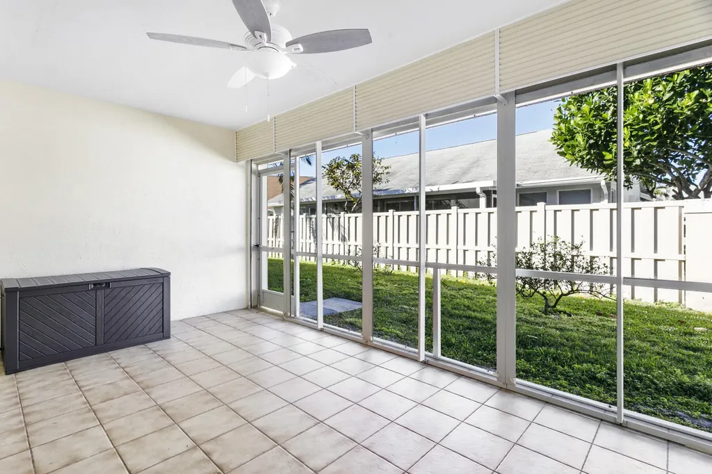 140 Moccasin Trail S Jupiter FL 33458