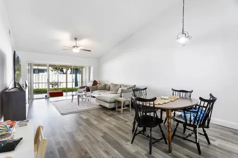 140 Moccasin Trail S Jupiter FL 33458