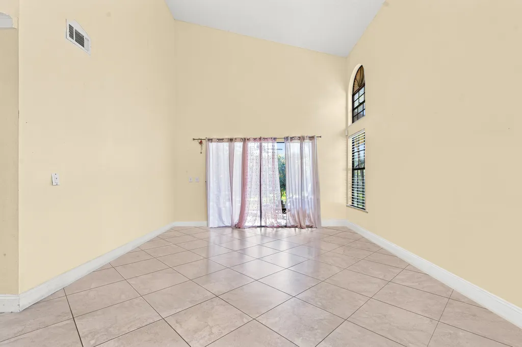 4134 NW 2nd Lane Delray Beach FL 33445