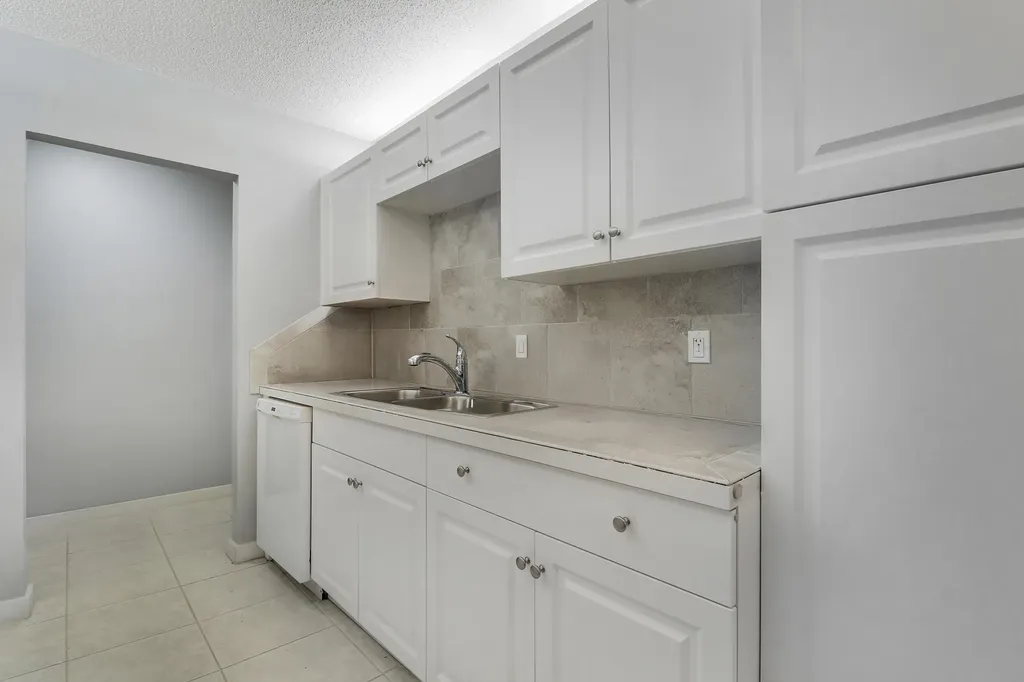150 Pineview Road Jupiter FL 33469