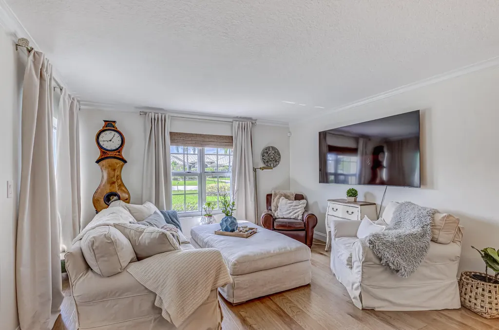 5560 Tamberlane Circle Palm Beach Gardens FL 33418