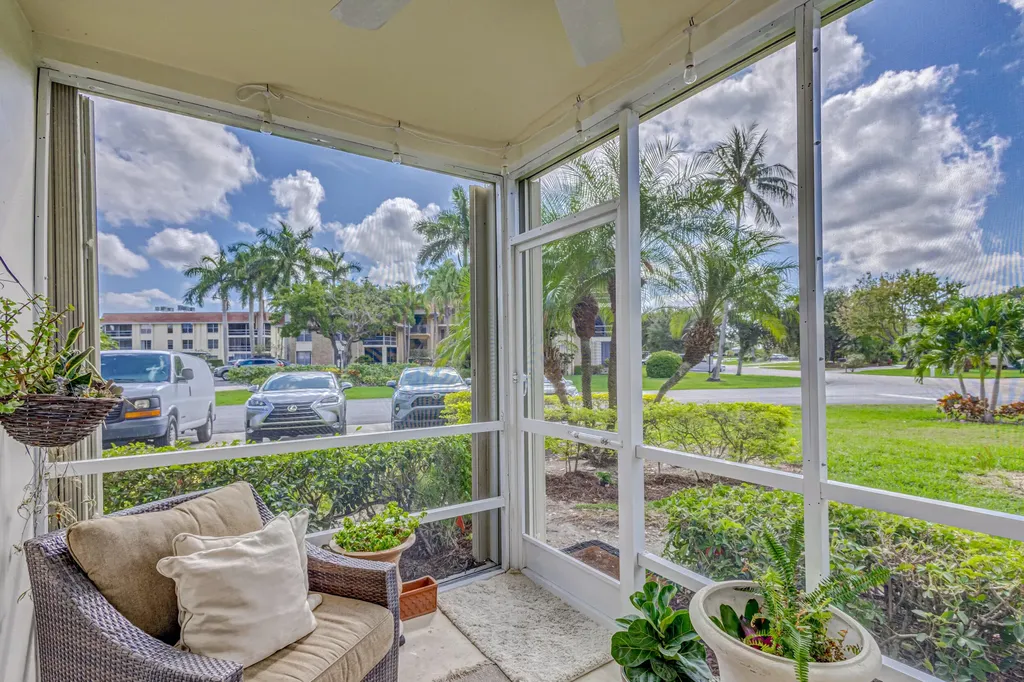 5560 Tamberlane Circle Palm Beach Gardens FL 33418