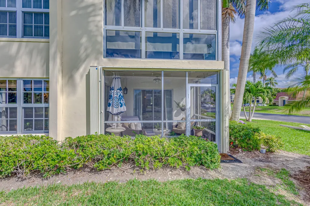 5560 Tamberlane Circle Palm Beach Gardens FL 33418