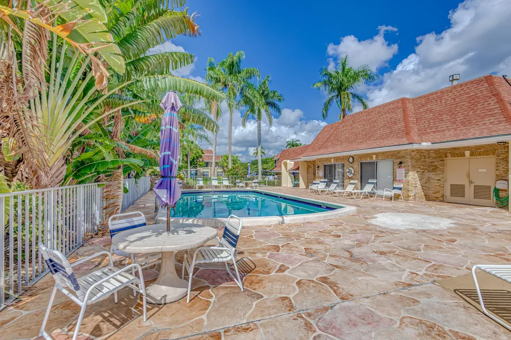 5560 Tamberlane Circle Palm Beach Gardens FL 33418