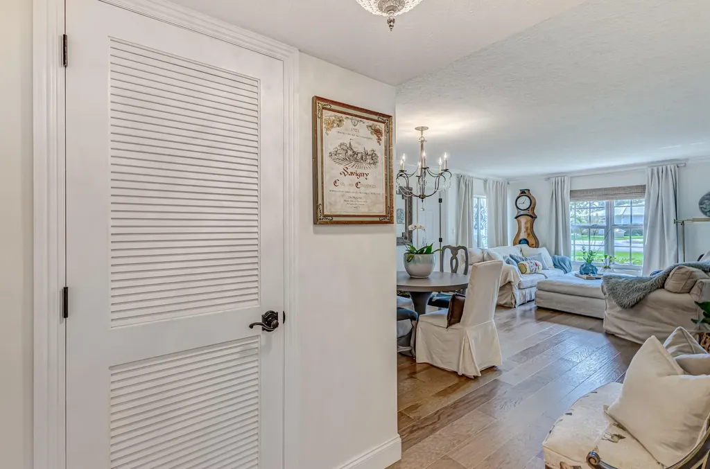 5560 Tamberlane Circle Palm Beach Gardens FL 33418