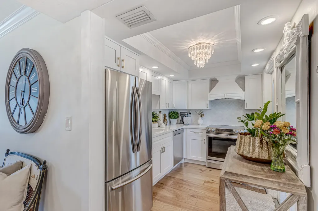 5560 Tamberlane Circle Palm Beach Gardens FL 33418