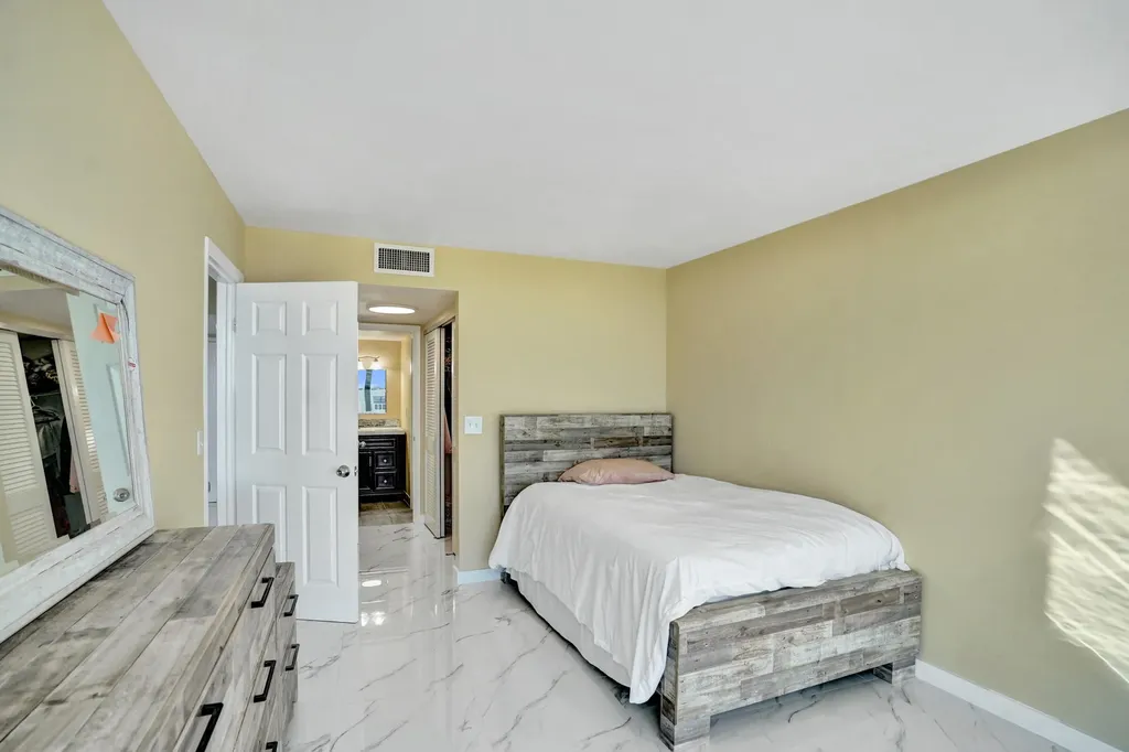 3590 S Ocean Boulevard South Palm Beach FL 33480