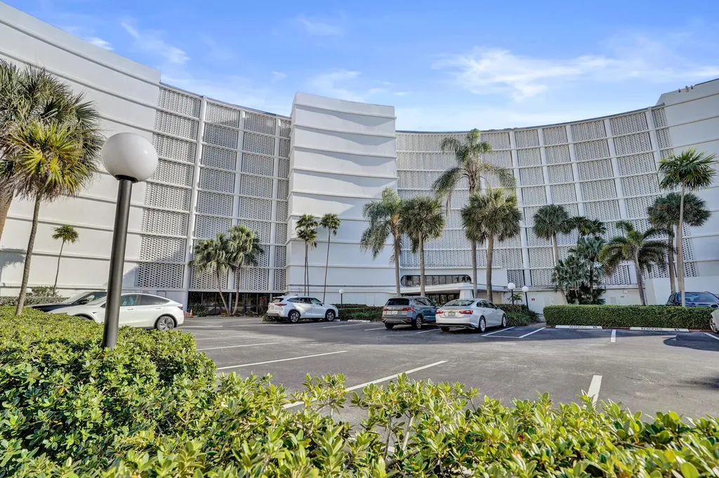 3590 S Ocean Boulevard South Palm Beach FL 33480