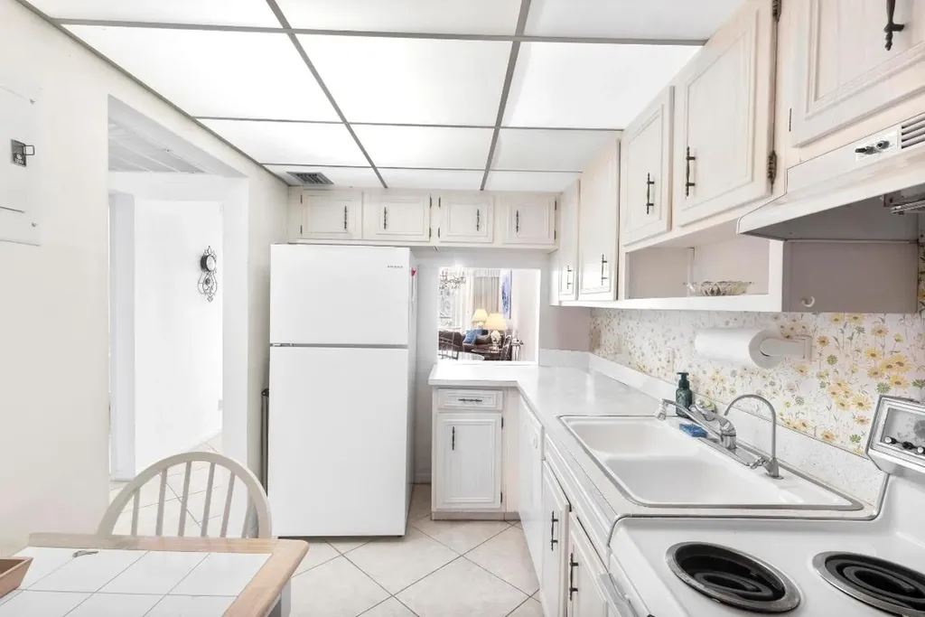 4500 N Federal Highway Lighthouse Point FL 33064