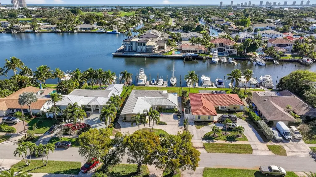 752 Lagoon Drive North Palm Beach FL 33408