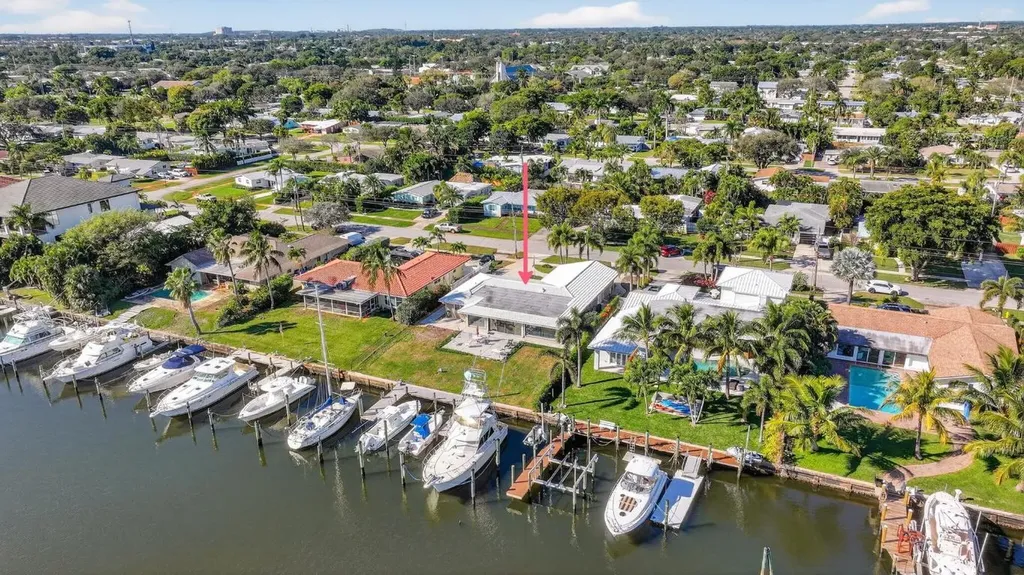 752 Lagoon Drive North Palm Beach FL 33408