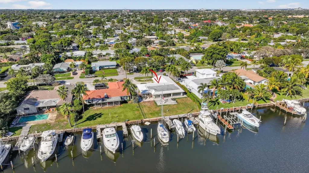 752 Lagoon Drive North Palm Beach FL 33408