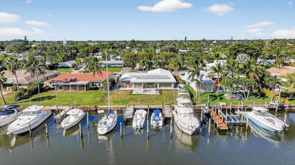 752 Lagoon Drive North Palm Beach FL 33408