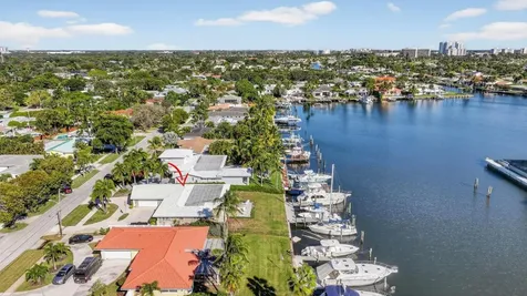 752 Lagoon Drive North Palm Beach FL 33408