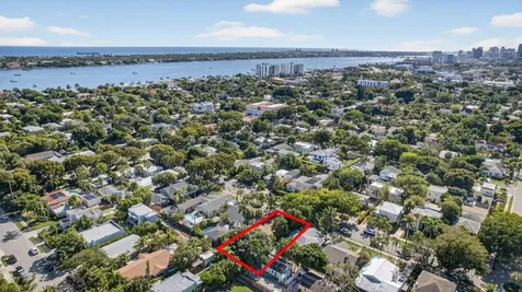 427 32nd Street West Palm Beach FL 33407