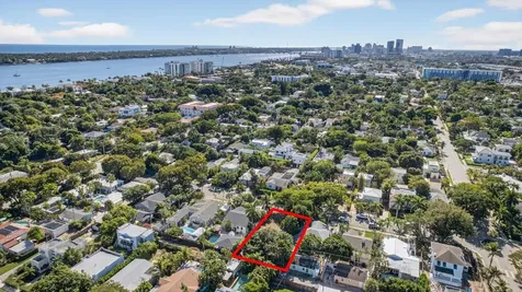 427 32nd Street West Palm Beach FL 33407