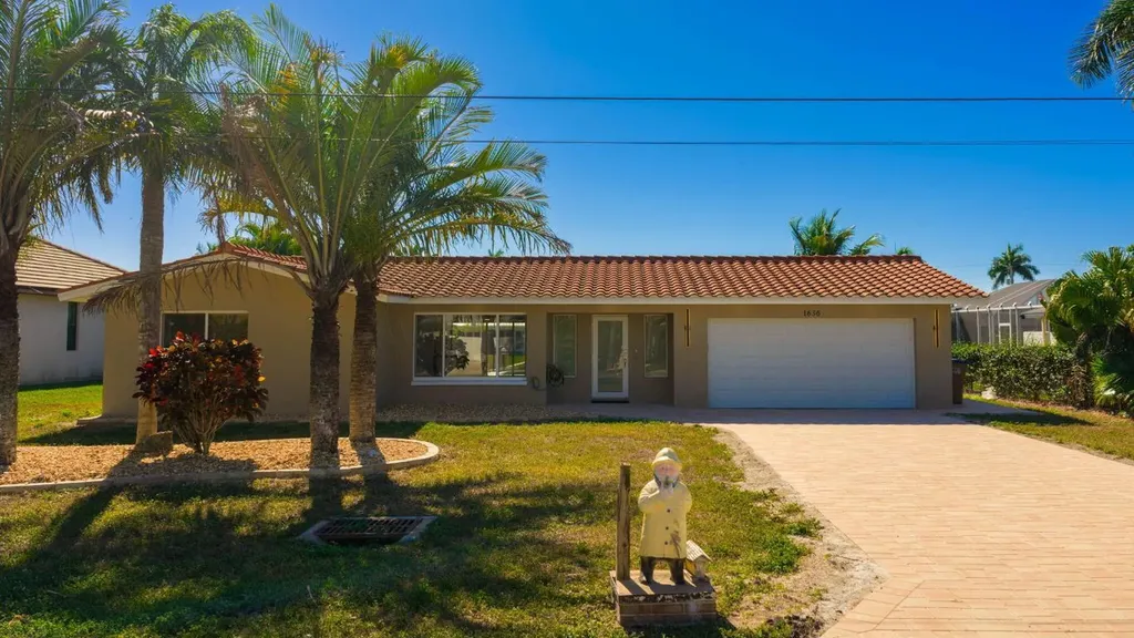 1636 SE 39th Street Cape Coral FL 33904