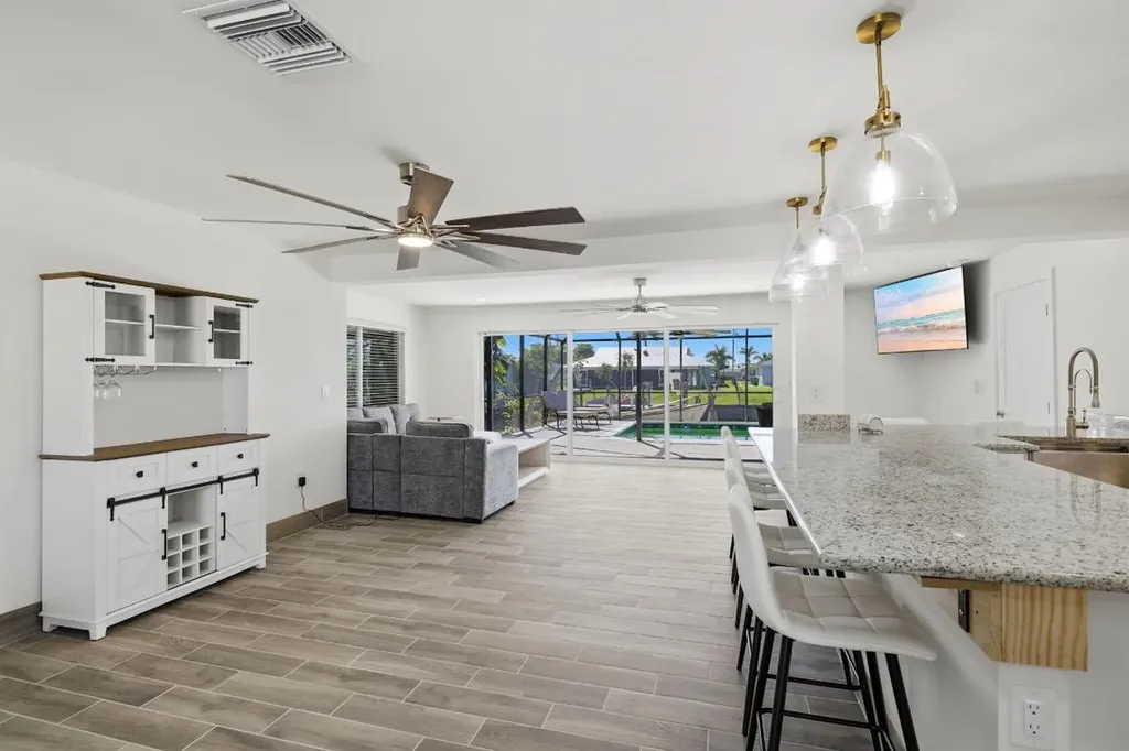 1636 SE 39th Street Cape Coral FL 33904
