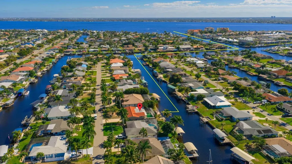 1636 SE 39th Street Cape Coral FL 33904