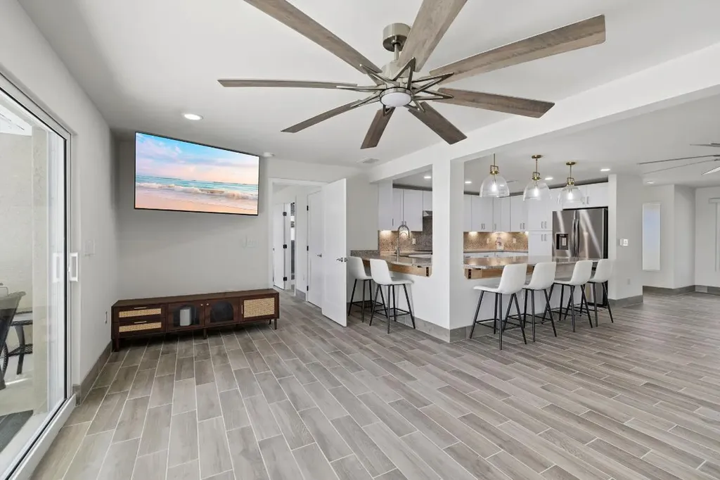 1636 SE 39th Street Cape Coral FL 33904