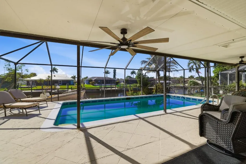 1636 SE 39th Street Cape Coral FL 33904