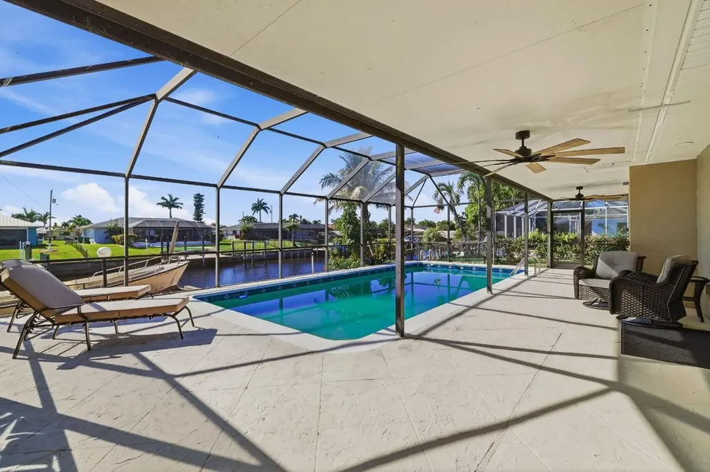 1636 SE 39th Street Cape Coral FL 33904