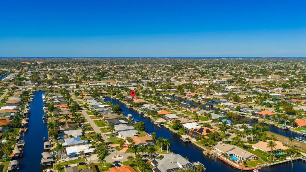 1636 SE 39th Street Cape Coral FL 33904