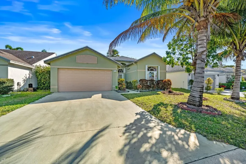 113 Cypress Lane Royal Palm Beach FL 33411