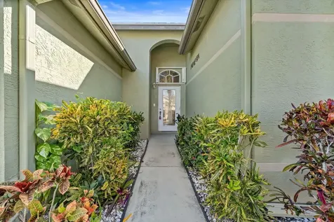 113 Cypress Lane Royal Palm Beach FL 33411