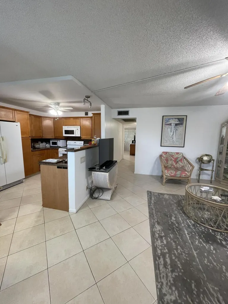 244 Grantham C Deerfield Beach FL 33442