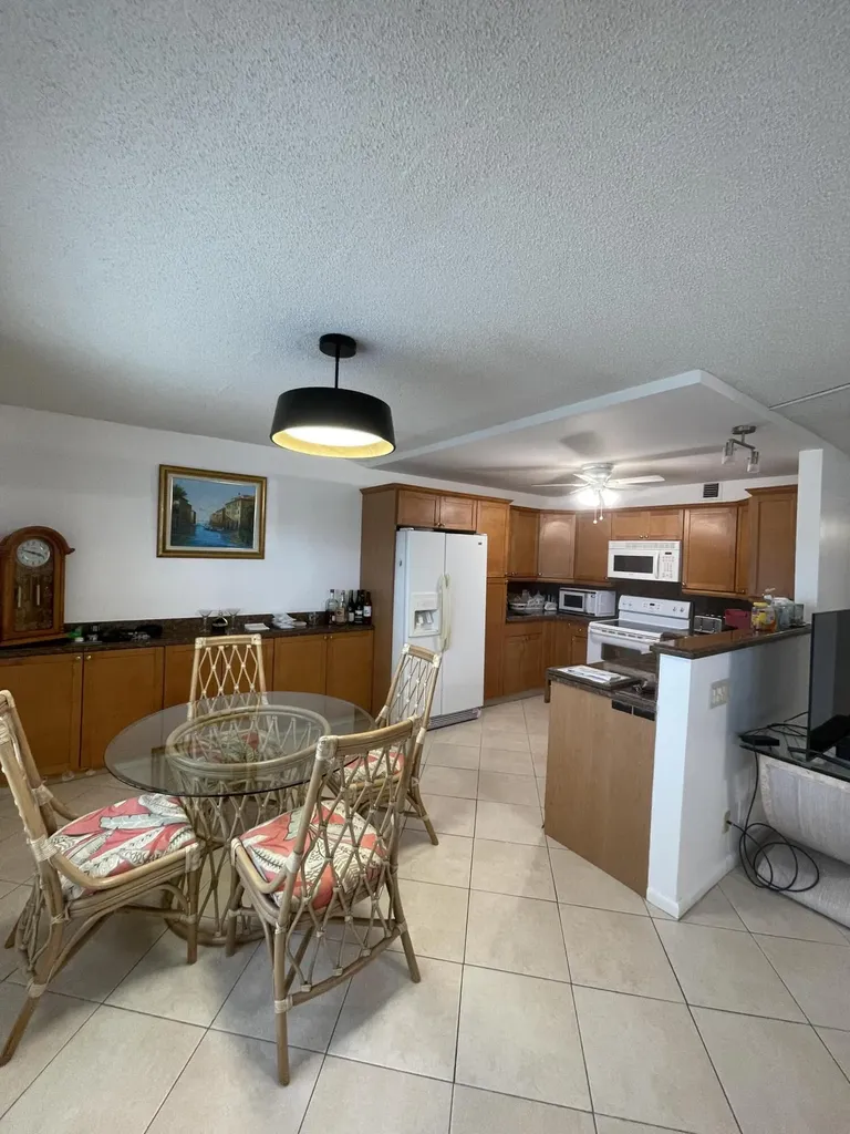 244 Grantham C Deerfield Beach FL 33442
