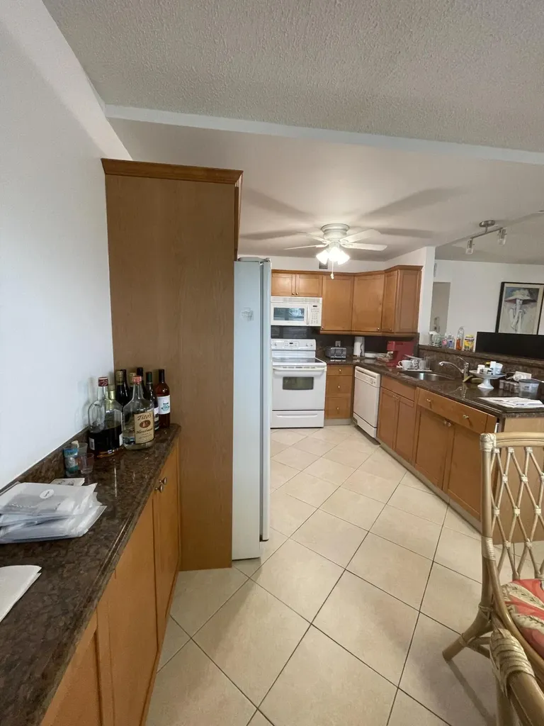 244 Grantham C Deerfield Beach FL 33442