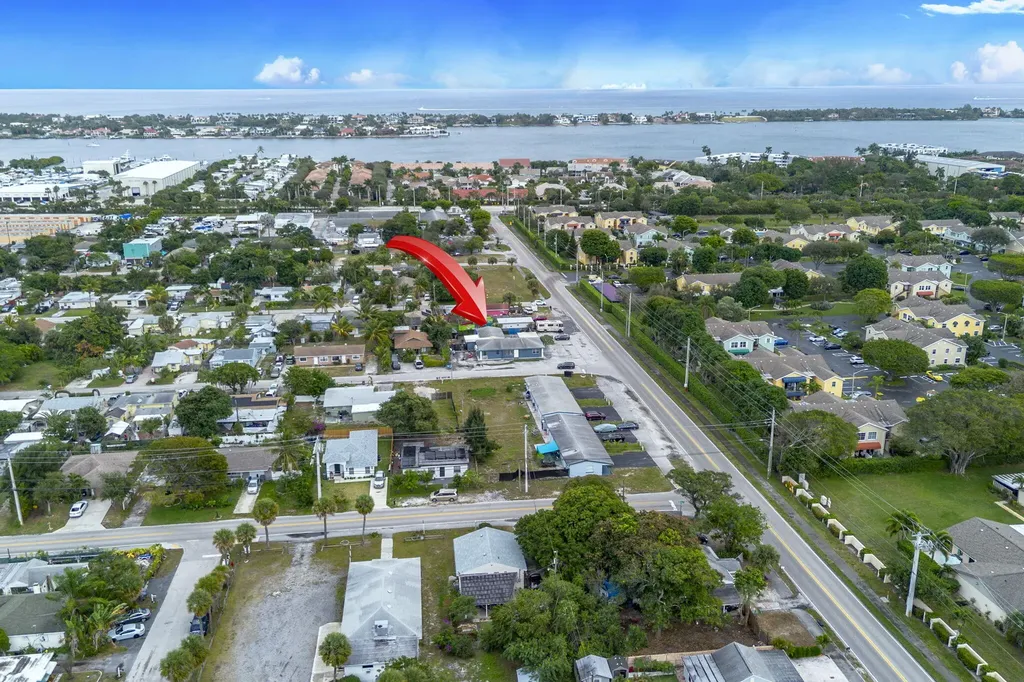 945 Miner Road Lake Worth FL 33462