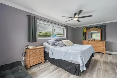 945 Miner Road Lake Worth FL 33462