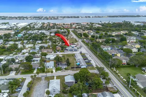 945 Miner Road Lake Worth FL 33462