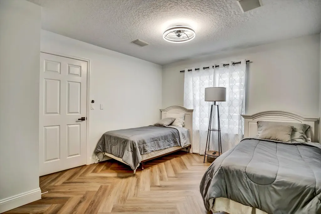 112 Cocoplum Circle Royal Palm Beach FL 33411
