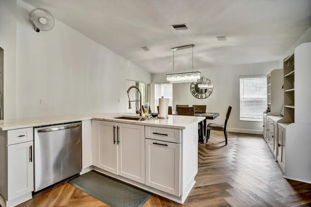 112 Cocoplum Circle Royal Palm Beach FL 33411