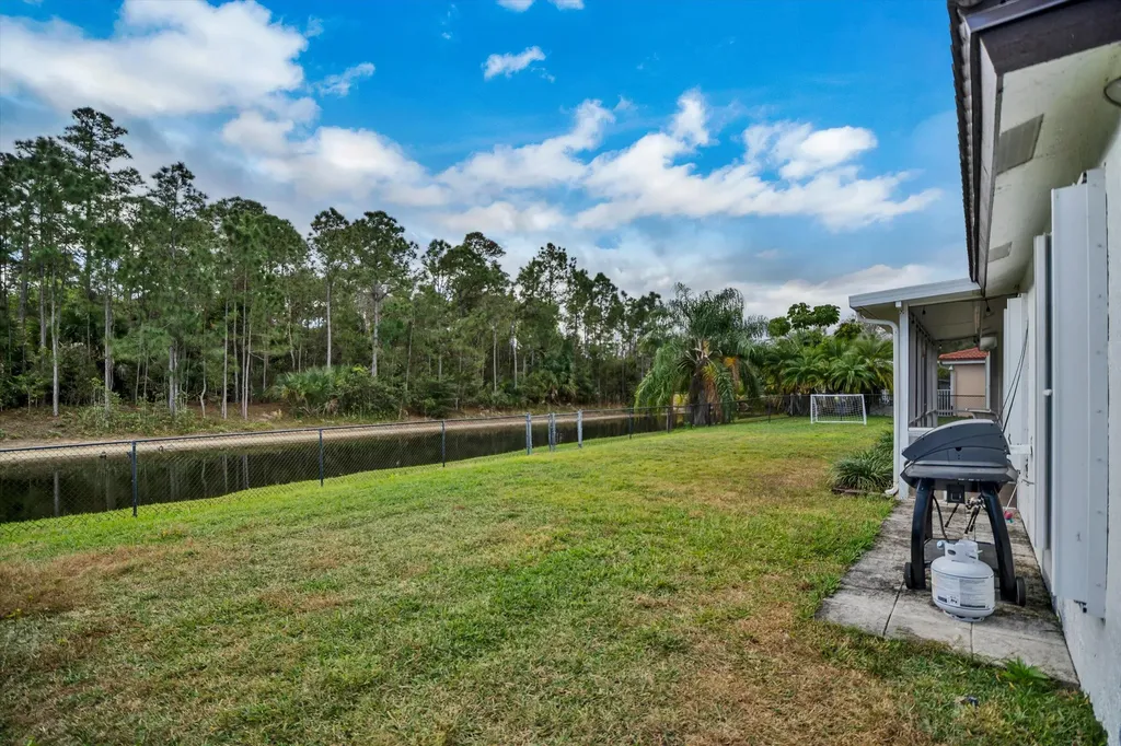 112 Cocoplum Circle Royal Palm Beach FL 33411