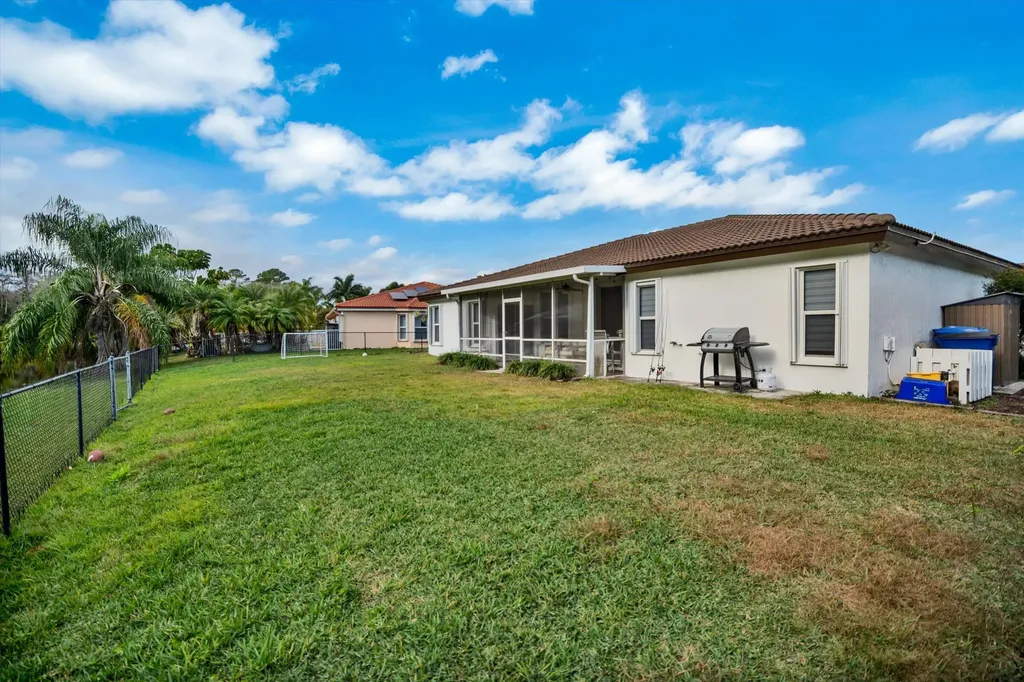 112 Cocoplum Circle Royal Palm Beach FL 33411