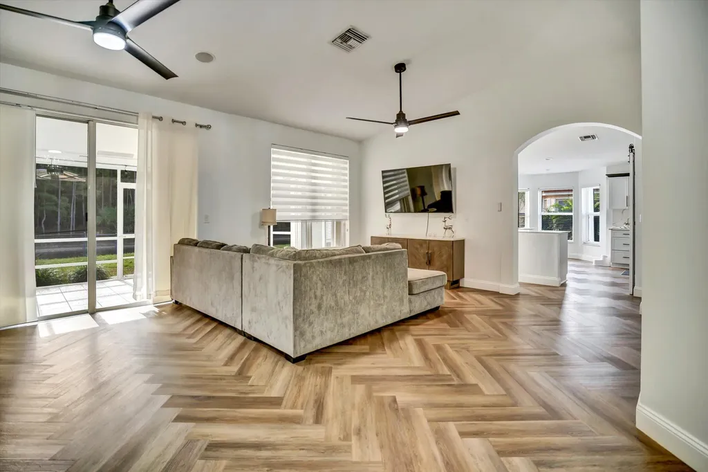 112 Cocoplum Circle Royal Palm Beach FL 33411