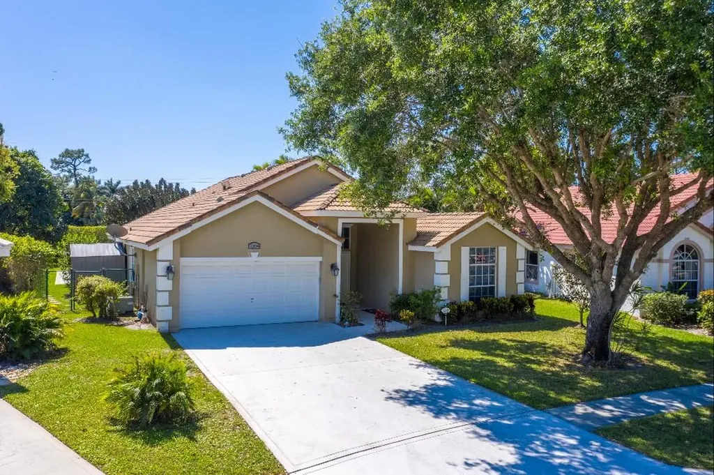 1304 Lake Breeze Drive Wellington FL 33414