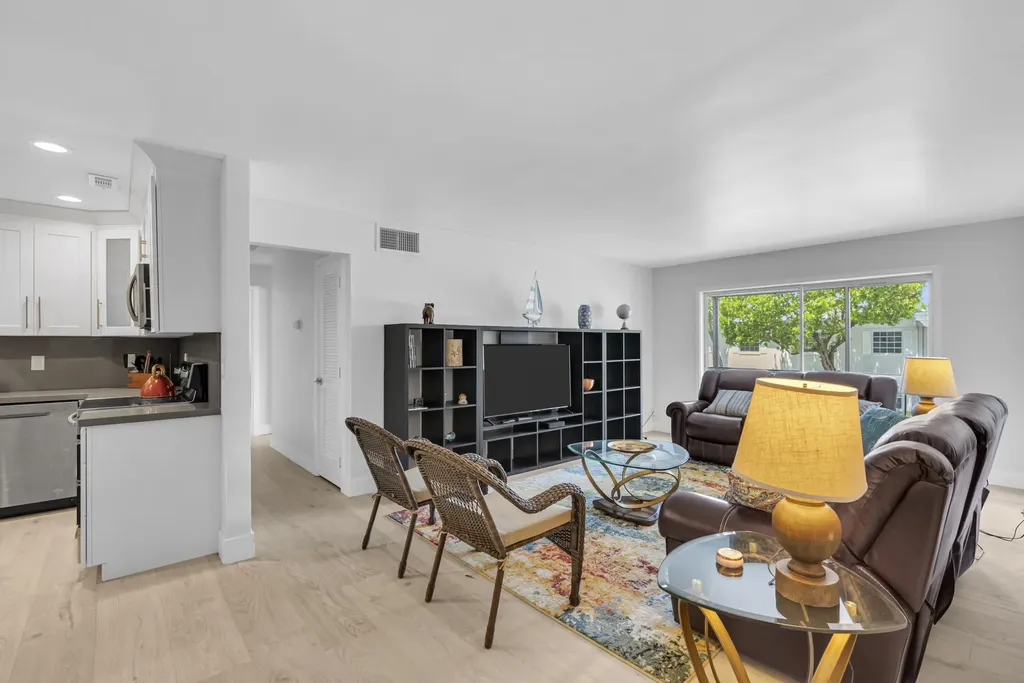 6487 Bay Club Drive Fort Lauderdale FL 33308