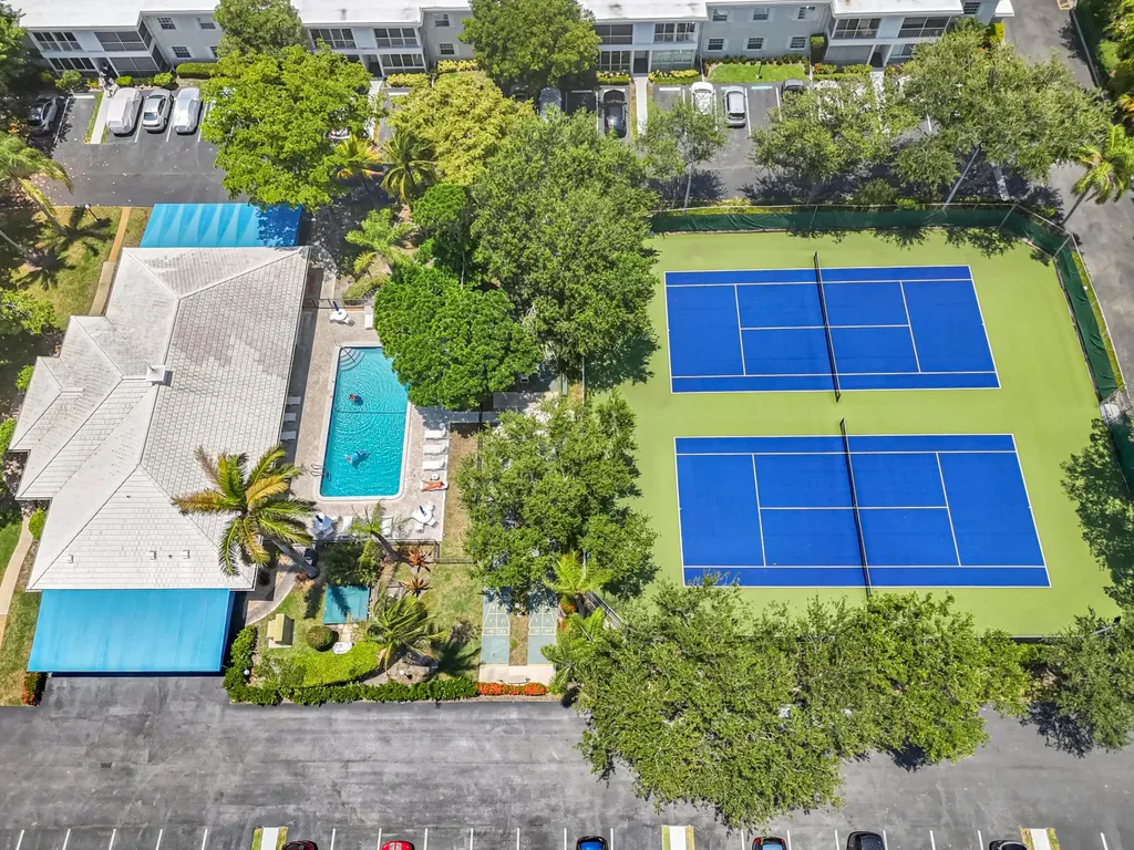 6487 Bay Club Drive Fort Lauderdale FL 33308
