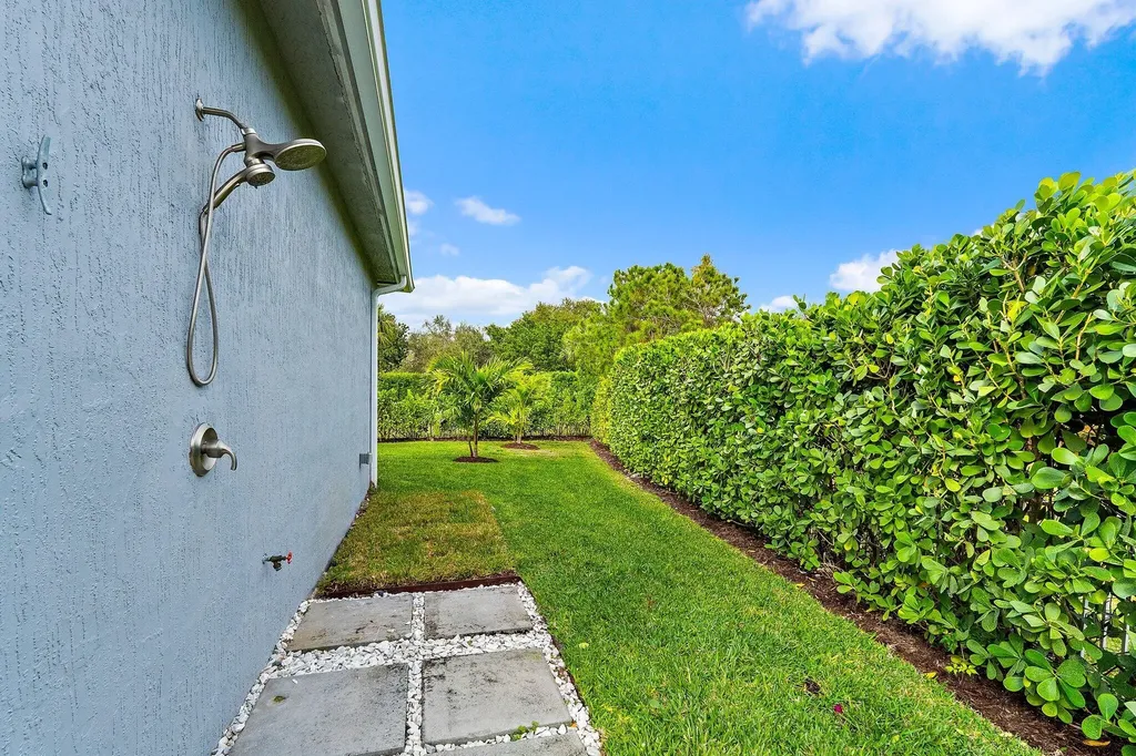 139 Shores Pointe Drive Jupiter FL 33458