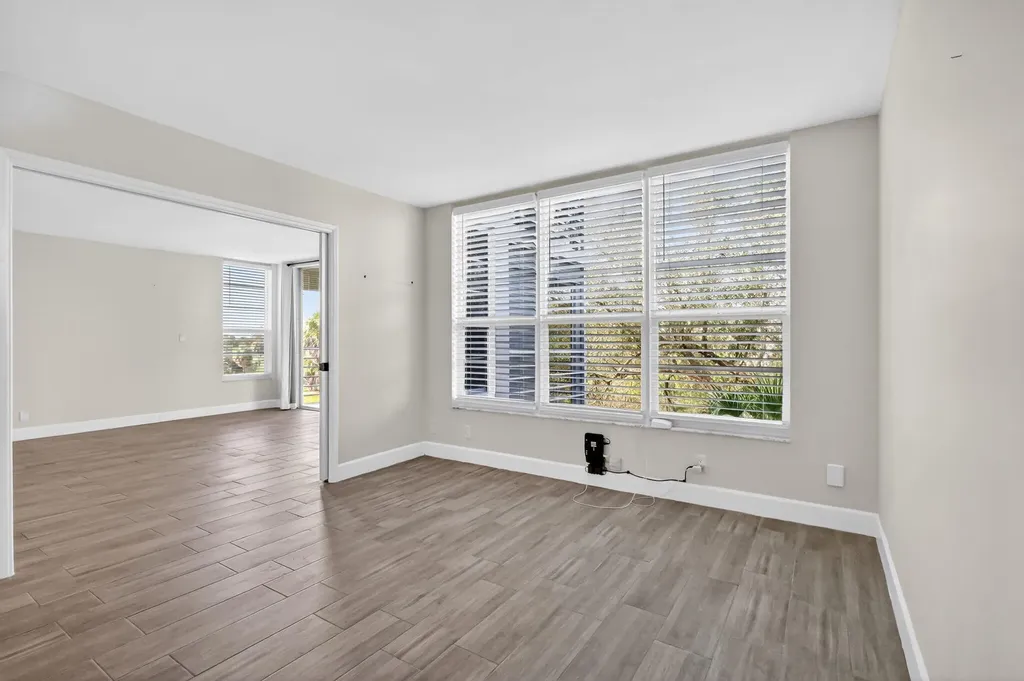 545 Oaks Lane Pompano Beach FL 33069