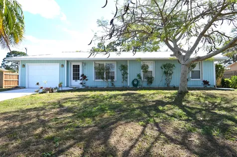 392 SE Walters Terrace Port St Lucie FL 34983
