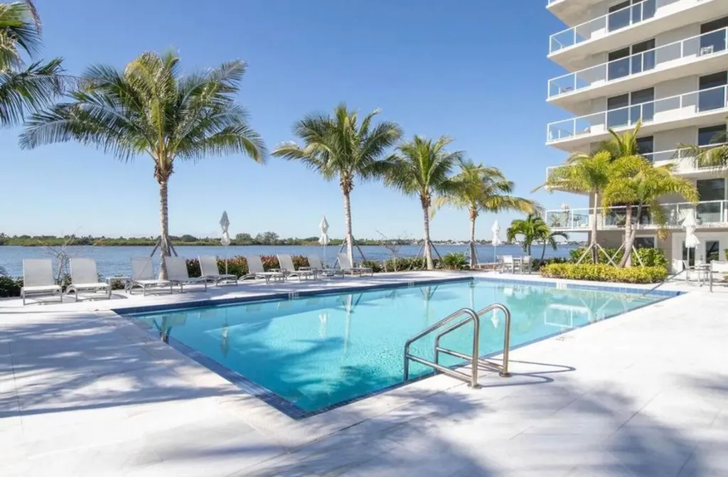 2560 S Ocean Boulevard Palm Beach FL 33480