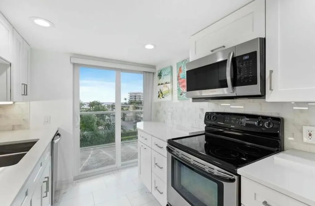 2560 S Ocean Boulevard Palm Beach FL 33480