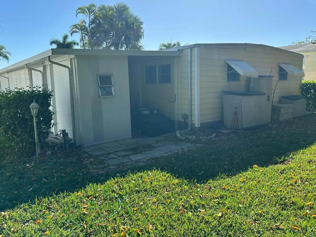 8435 E Club Road Boca Raton FL 33433